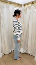 Load image into Gallery viewer, Cropped V Neck Cardigan
